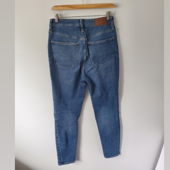 Madewell Curvy High-Rise Skinny Jeans in Moreaux Wash - Picture 6 of 9